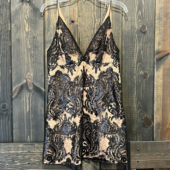 Free People Night Shimmer Mini Dress 8 Black Tan Nude Lace Sequins Cocktail Boho - Picture 1 of 11